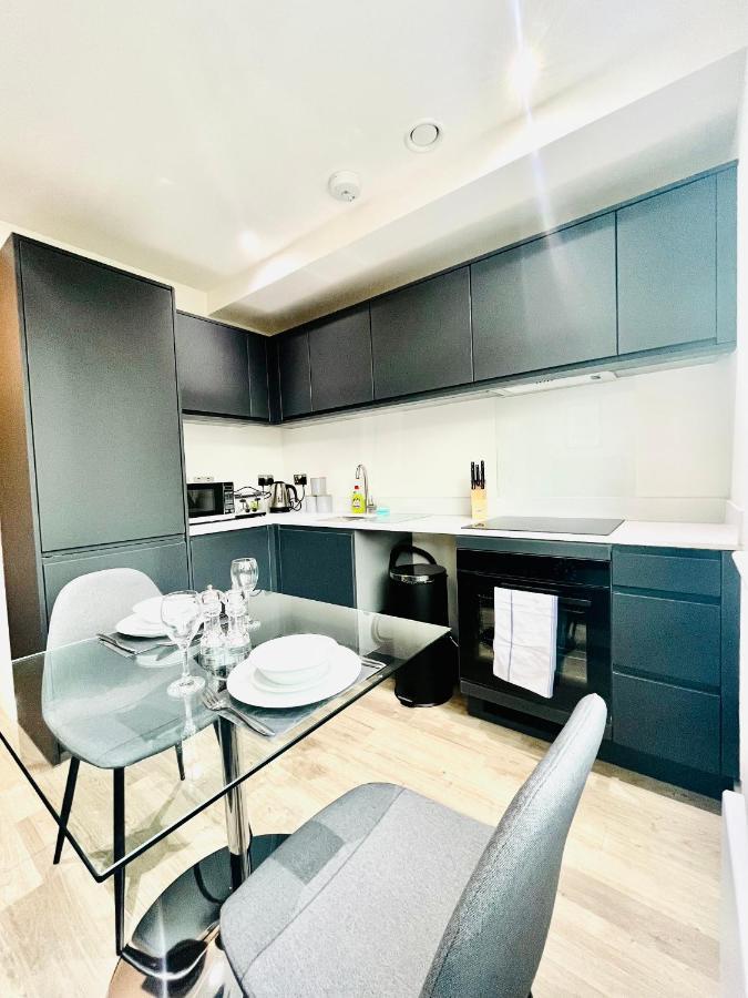 Stylish Studio Apartment Near To Old Trafford Stadium Manchester Extérieur photo